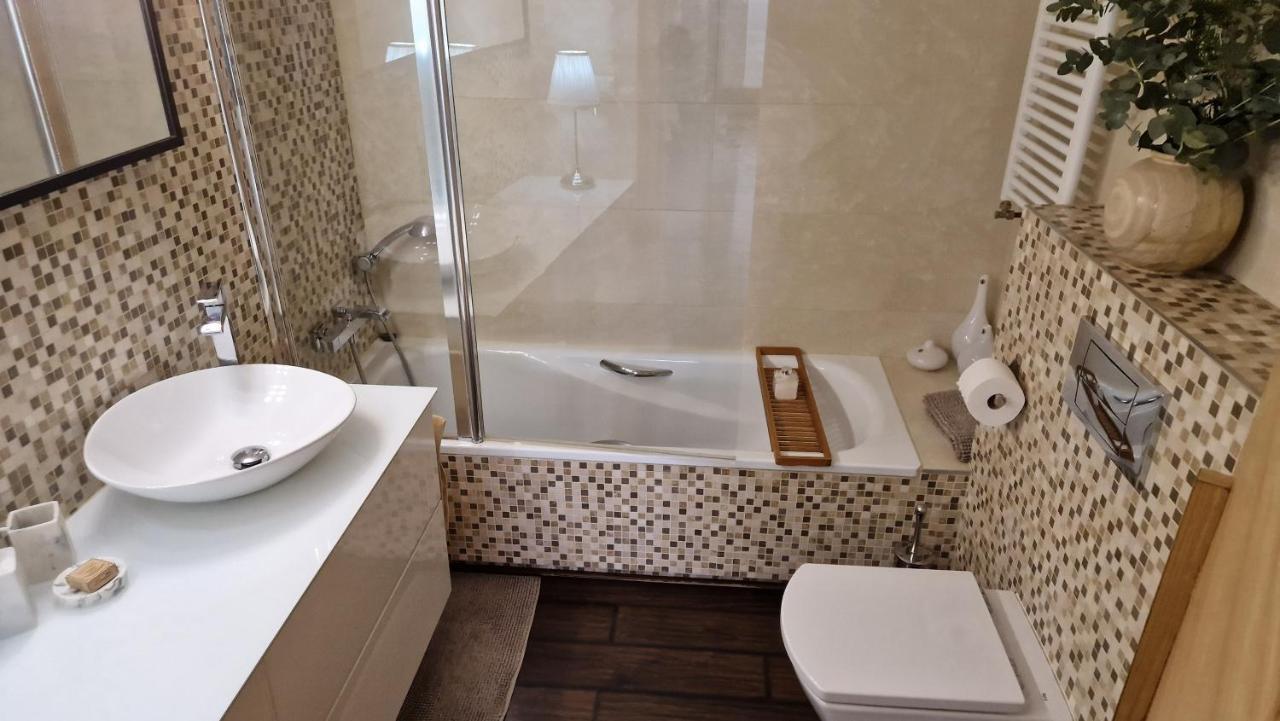 Atico De Lujo Con Jacuzzi Climatizado En Terraza Apartment