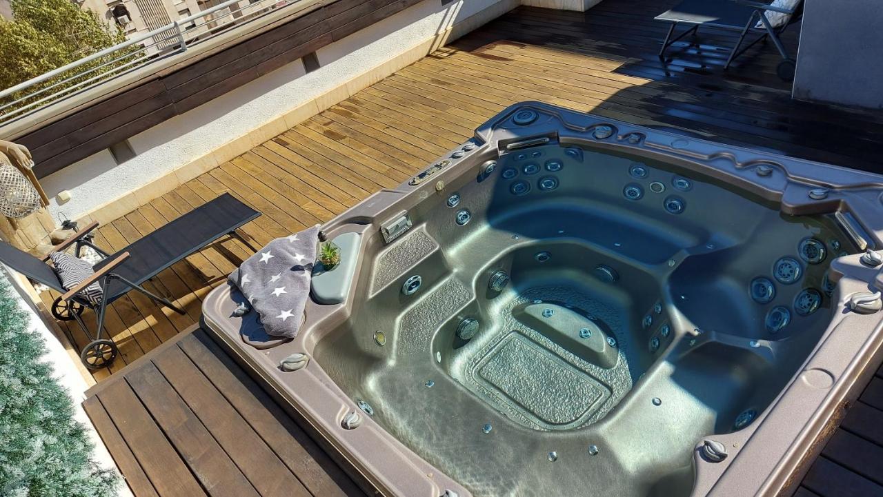 Atico De Lujo Con Jacuzzi Climatizado En Terraza * Elche